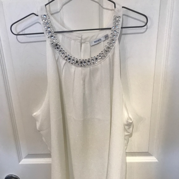 Beautiful white dressy tank top New with tags - Picture 1 of 2